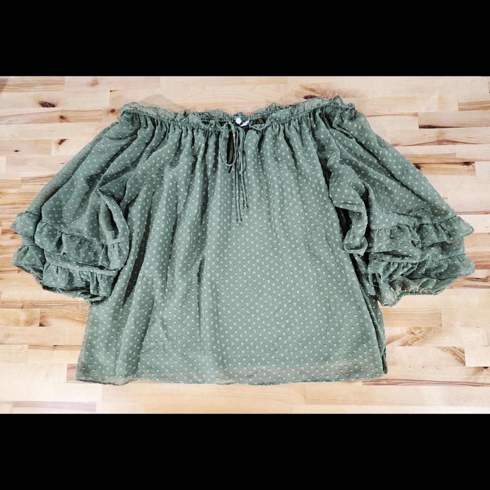 Cato Off Shoulder Top Sz 22/24W Green Ruffle Puff Sleeve Dot Boho Prairie Blouse